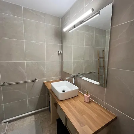 Lumineux T3 Centre Perpignan, Balcon Et Parking شقة
